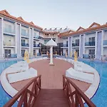 Ocean Blue High Class & Ξενοδοχείο Ολουντενίζ