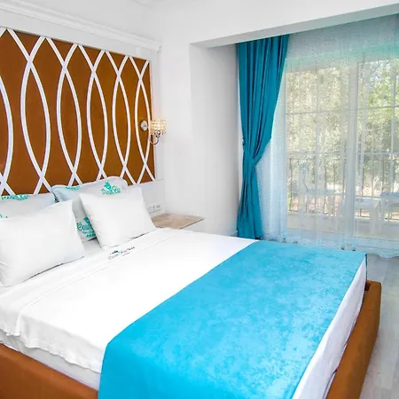 Ocean Blue Hotel & Spa 4*