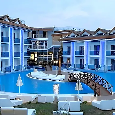 Ocean Blue Hotel & Spa 4*