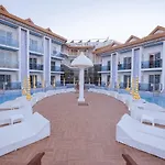 Ocean Blue High Class & Hotel Ölüdeniz